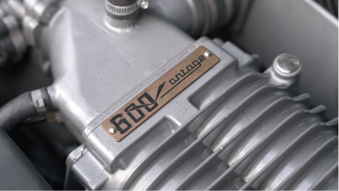 Aston Martin V600 Le Mans
